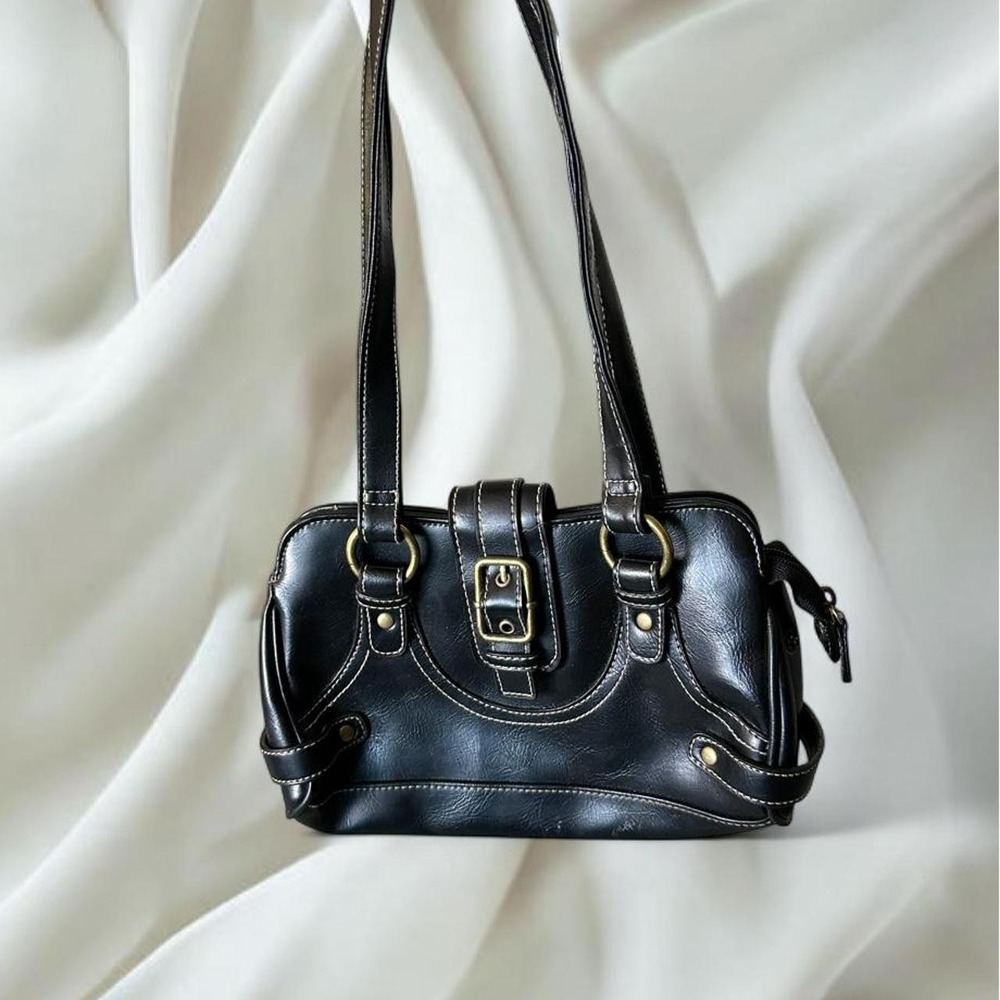 Black faux leather contrast stitching buckle detail shoulder bag y2k mcbling